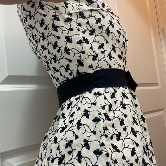 Carolina Herrera ivory tweed navy embroidered sheath midi dress size 4 - Picture 11 of 16